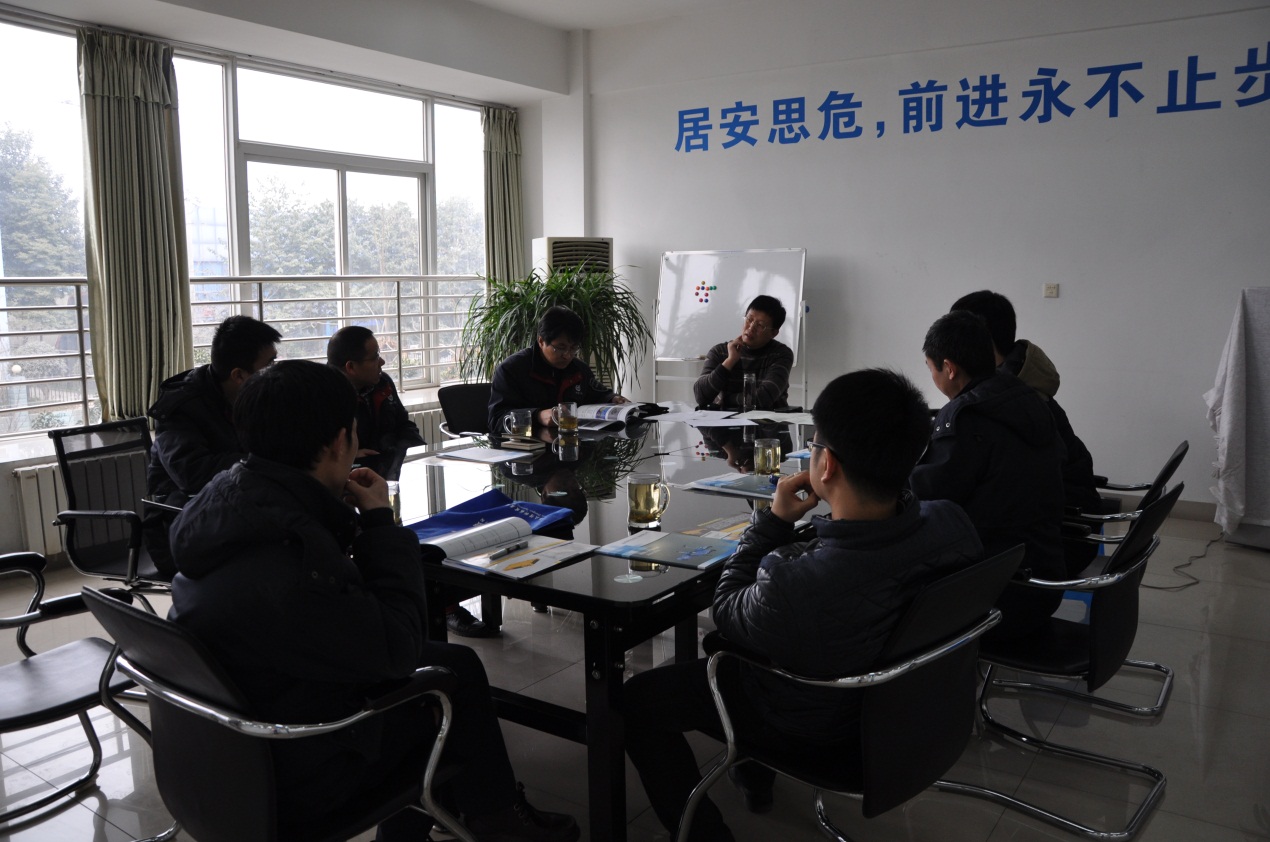 中航工业成飞集团工程师一行到访星空在线注册公司-2.jpg